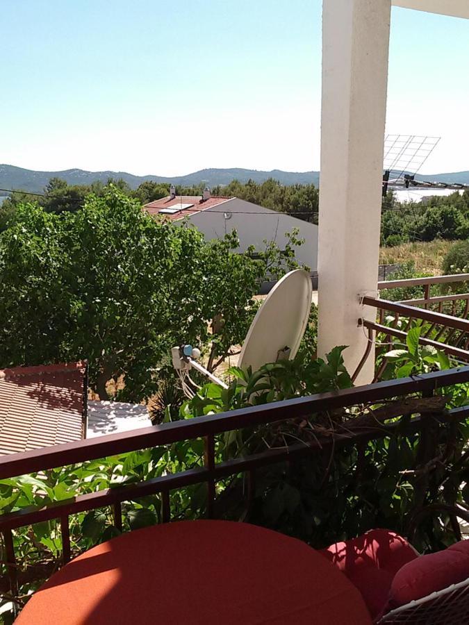 Apartmani Nikola Biograd Na Moru Esterno foto