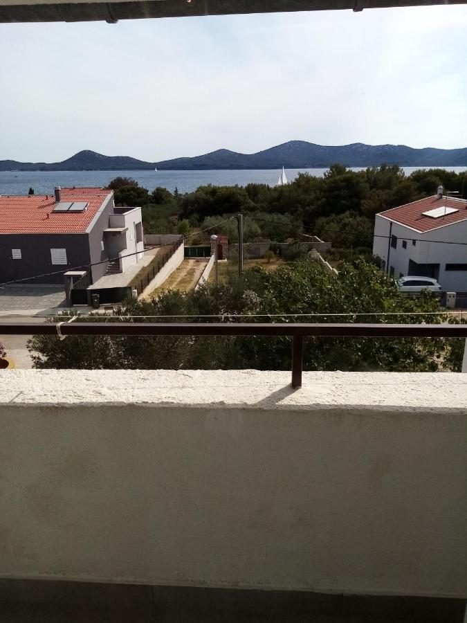 Apartmani Nikola Biograd Na Moru Esterno foto