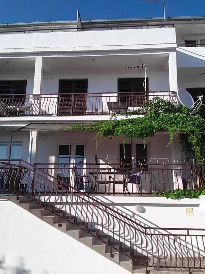 Apartmani Nikola Biograd Na Moru Esterno foto