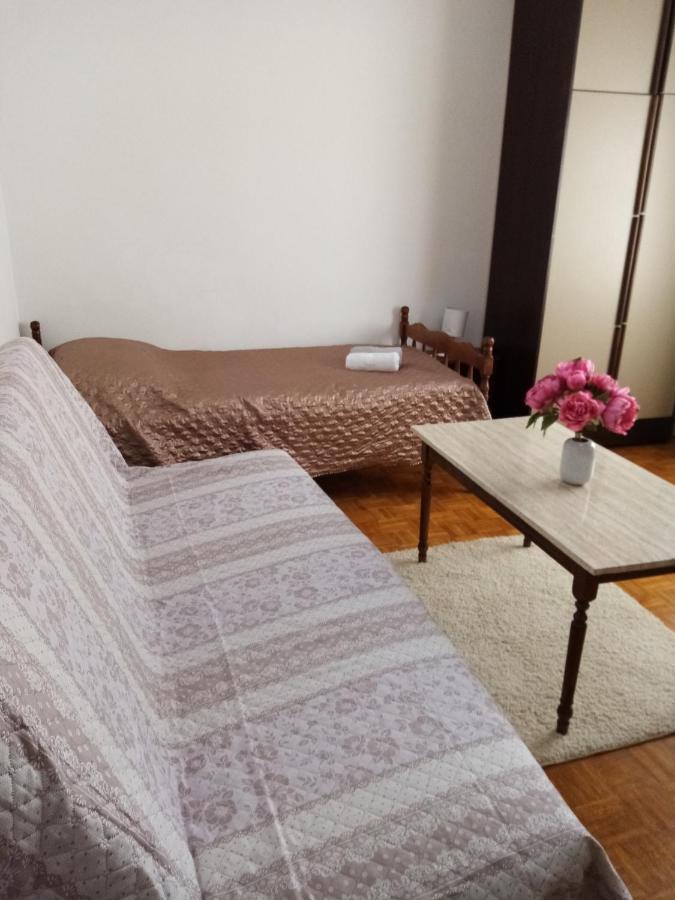 Apartmani Nikola Biograd Na Moru Esterno foto