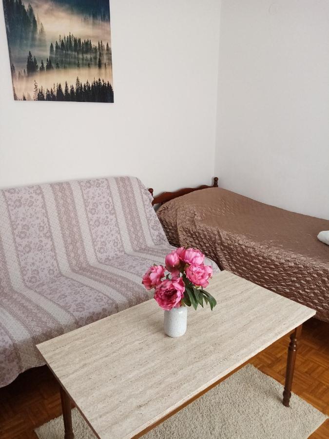 Apartmani Nikola Biograd Na Moru Esterno foto