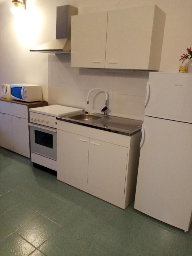 Apartmani Nikola Biograd Na Moru Esterno foto